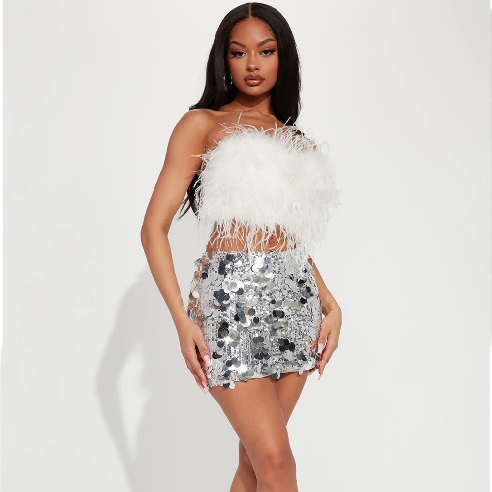 Mini skirt fashion nova